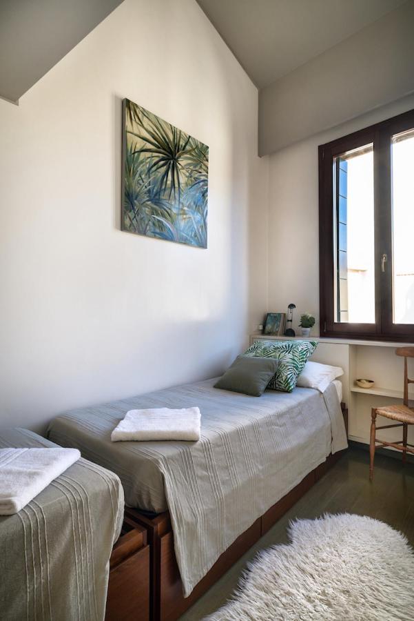 Ferienwohnung Mansardina - 1 Min From Accademia - Duplex Stylish And Cosy Venedig Exterior foto